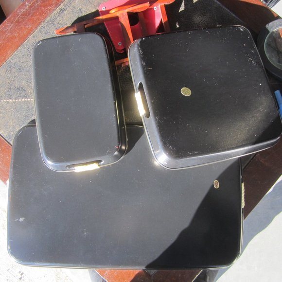 VTG 3 PIECE LACQUER NESTING TRAY SET, W/HANDLES - Picture 5 of 8